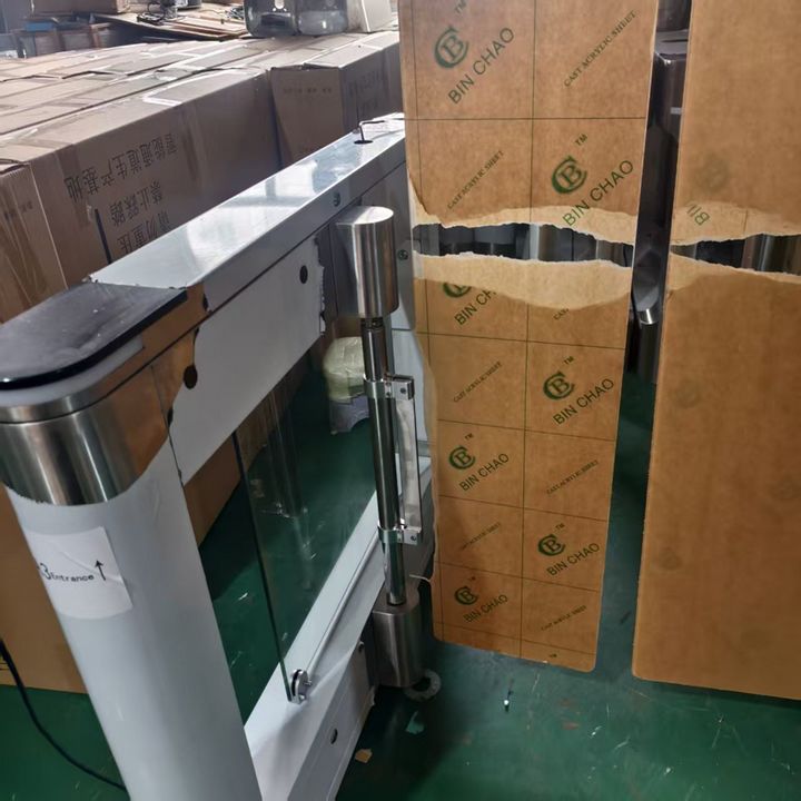Stable turnstile mechanism for high traffic